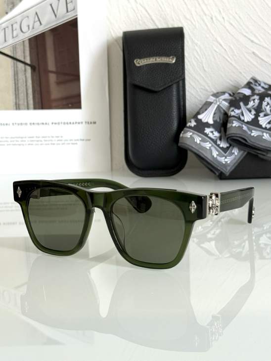 Picture of Chrome Hearts Sunglasses _SKUfw73585813fw